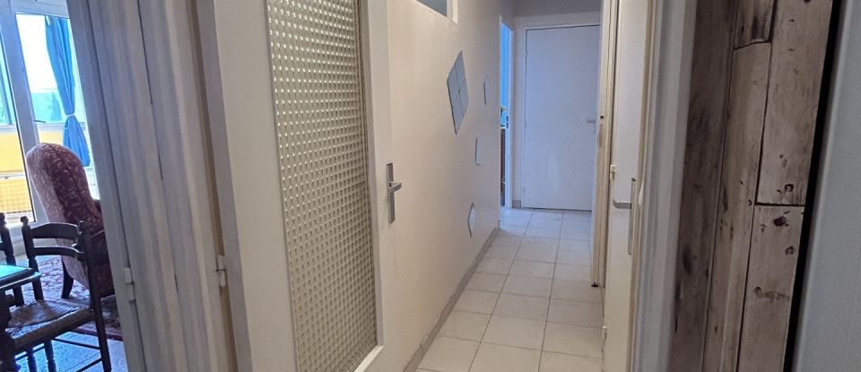 Apartment 3 rooms of 65 m² in Toulon (83000)