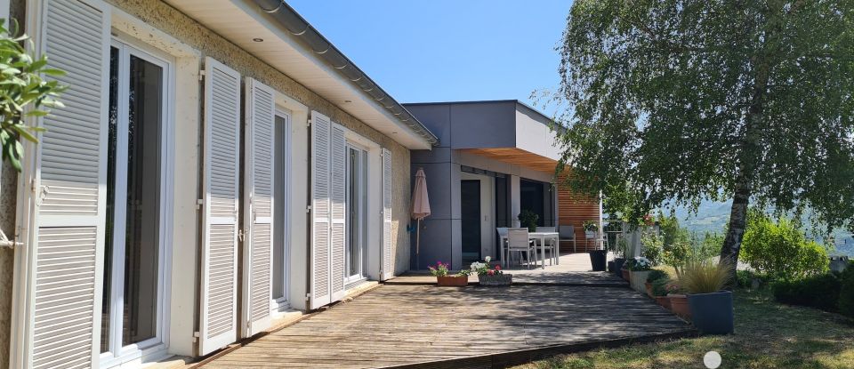 House 8 rooms of 199 m² in Saint-Georges-de-Commiers (38450)