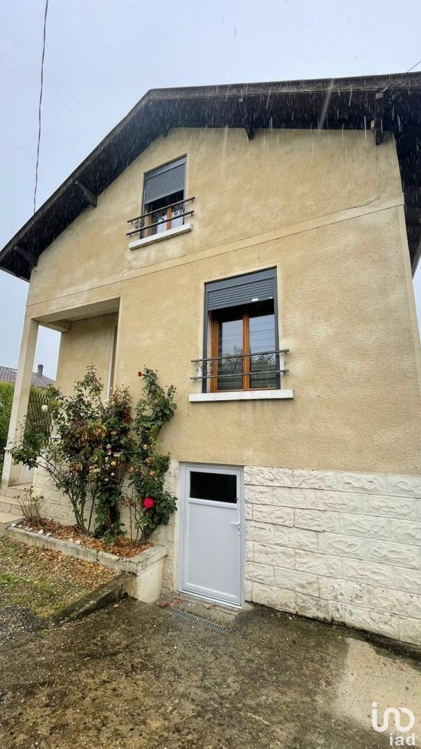 House 4 rooms of 90 m² in Bergerac (24100)