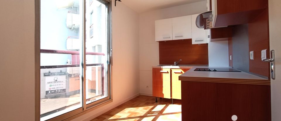 Apartment 3 rooms of 84 m² in Clermont-Ferrand (63000)