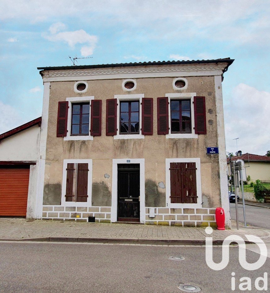 Town house 7 rooms of 200 m² in Saint-Sever (40500)