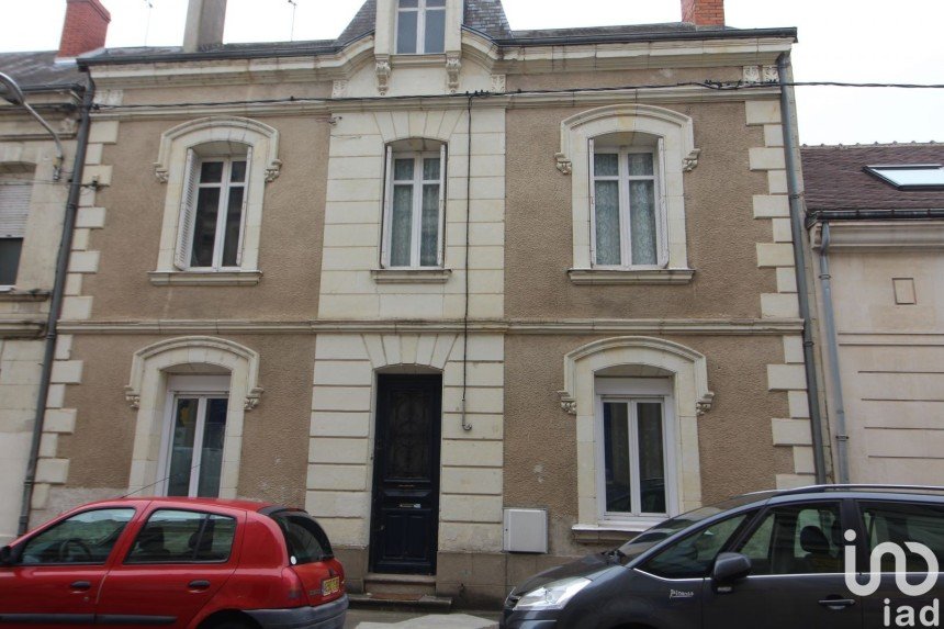 House 6 rooms of 132 m² in Châtellerault (86100)