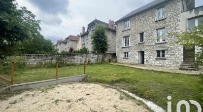 Maison 6 pièces de 130 m² à Saint-Pierre-lès-Nemours (77140)