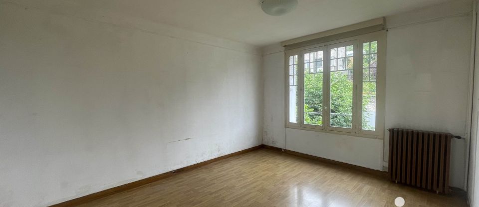 Maison 6 pièces de 130 m² à Saint-Pierre-lès-Nemours (77140)