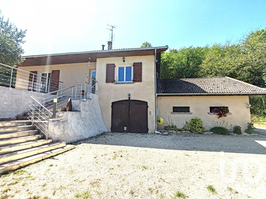 Maison 7 pièces de 146 m² à Brens (01300)