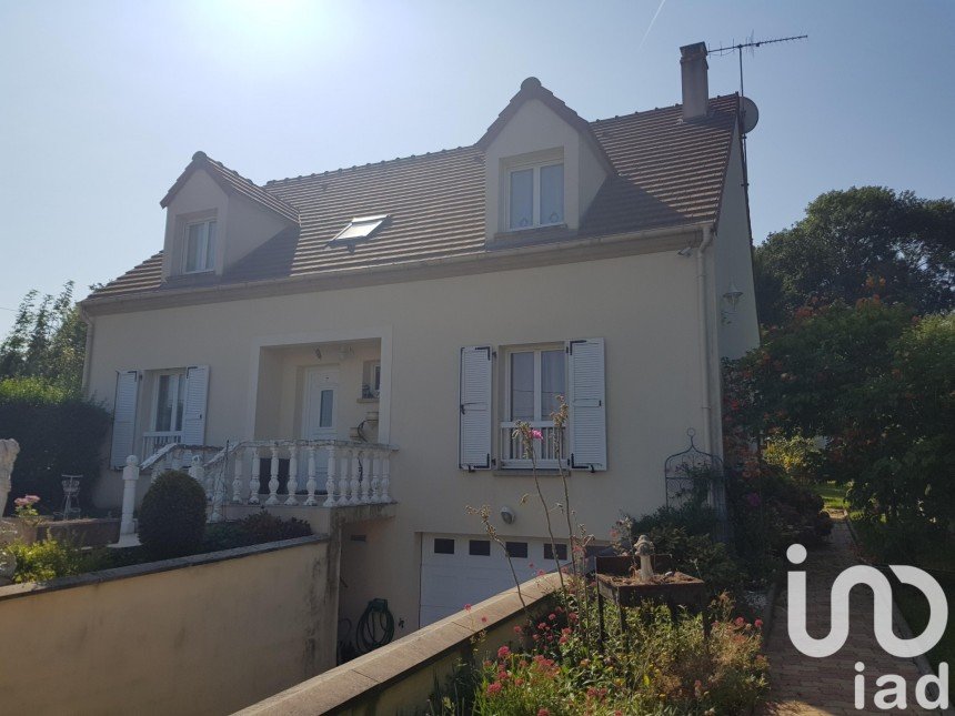 Traditional house 7 rooms of 190 m² in Montévrain (77144)