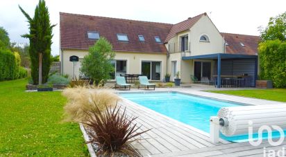 Maison traditionnelle 8 pièces de 205 m² à Villemer (77250)