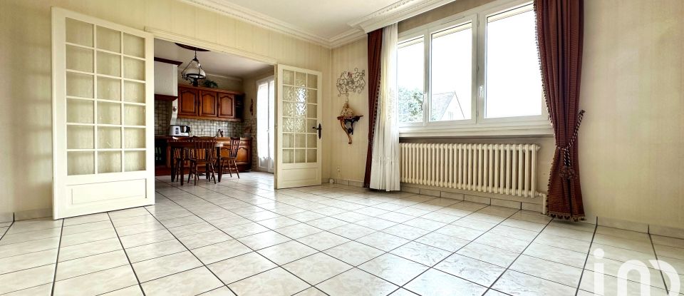 House 5 rooms of 147 m² in Sury-le-Comtal (42450)