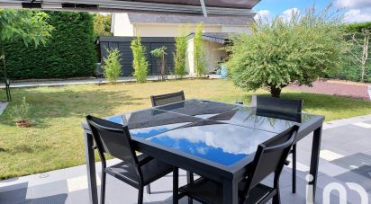 Pavillon 7 pièces de 165 m² à Loire-Authion (49800)