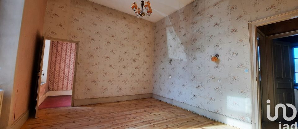 Appartement 4 pièces de 77 m² à Aubin (12110)