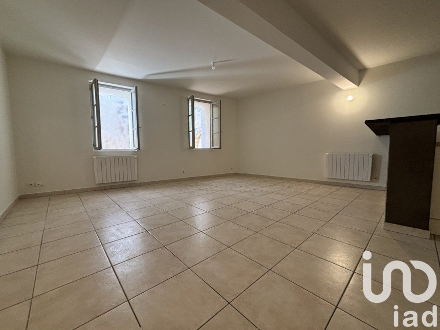 Town house 3 rooms of 65 m² in Lambesc (13410)