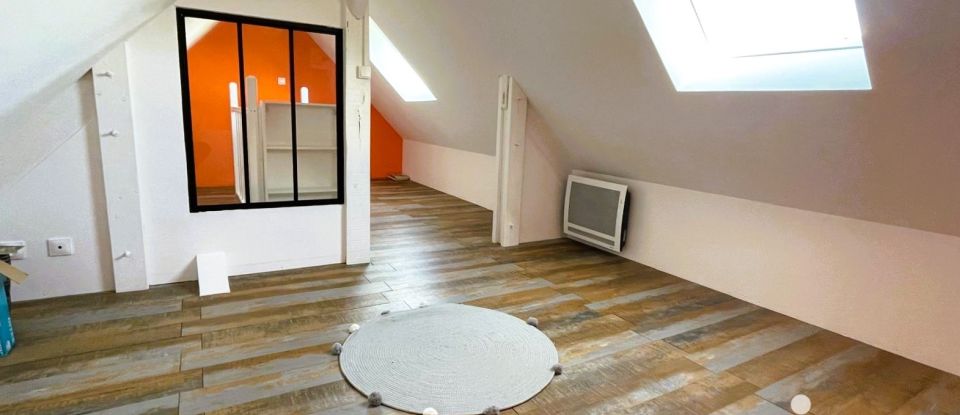 House 7 rooms of 145 m² in Angers (49100)