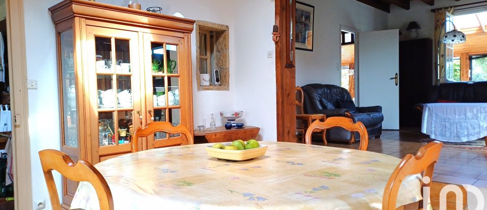 Traditional house 10 rooms of 140 m² in Plouescat (29430)