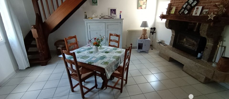 Maison 6 pièces de 128 m² à Villeneuve-de-Marsan (40190)