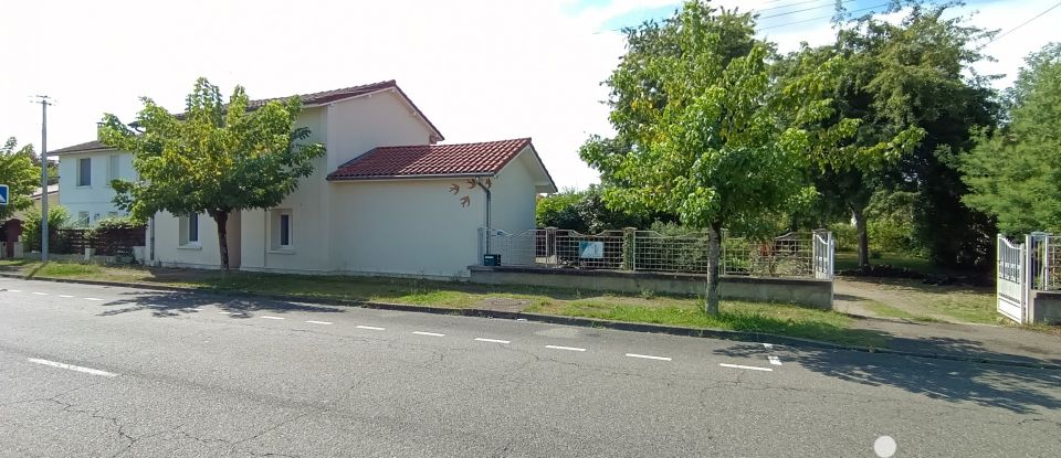 Maison 6 pièces de 128 m² à Villeneuve-de-Marsan (40190)