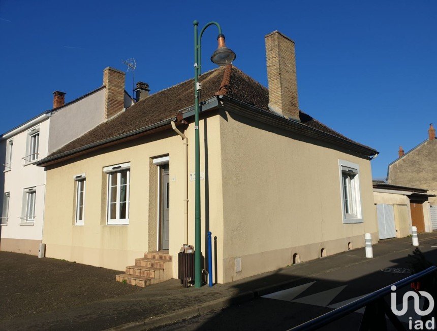 Village house 4 rooms of 76 m² in Le Breil-sur-Mérize (72370)