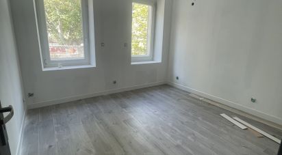 Appartement 3 pièces de 56 m² à Salon-de-Provence (13300)