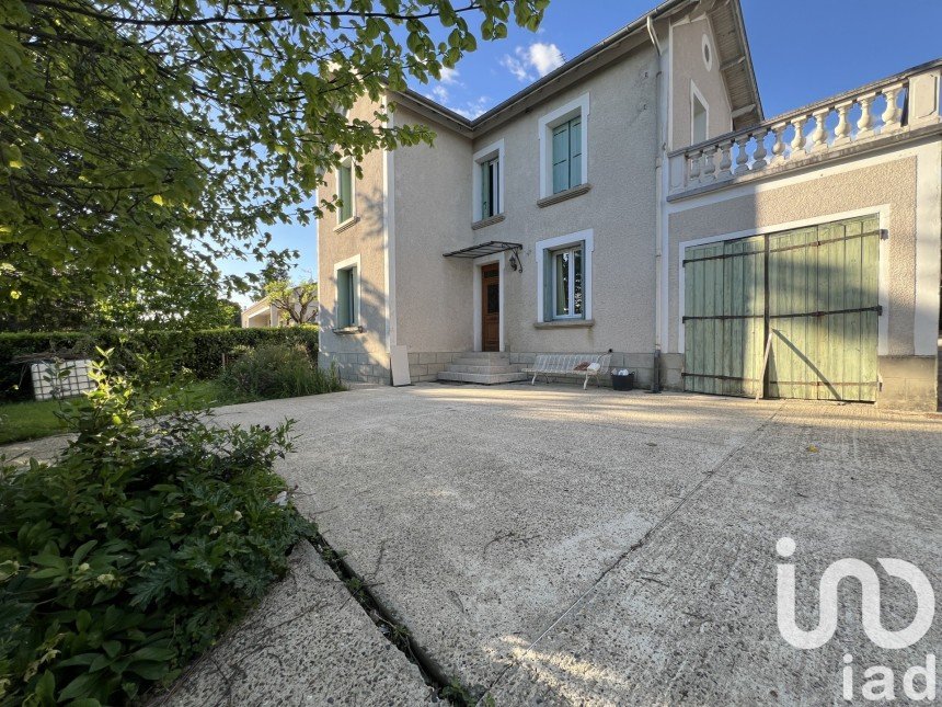 Maison 6 pièces de 151 m² à Bon-Encontre (47240)