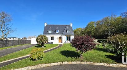 Traditional house 6 rooms of 113 m² in Saint-Évarzec (29170)