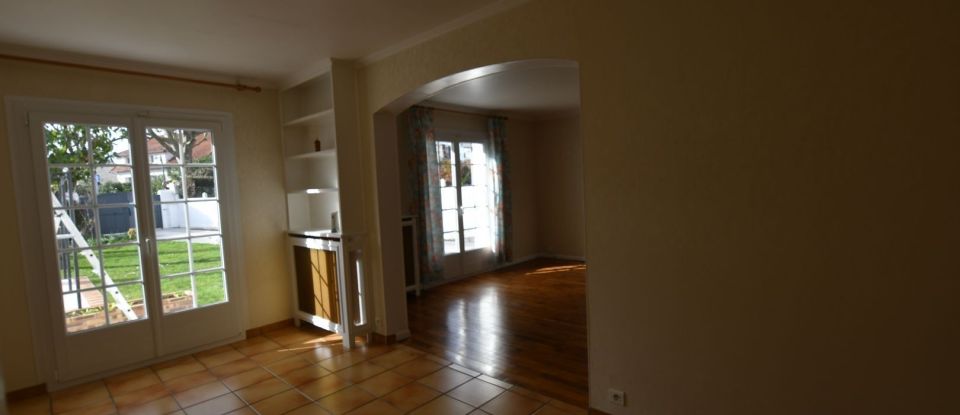 House 4 rooms of 105 m² in Gagny (93220)