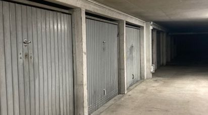 Parking/garage/box de 20 m² à Montreuil (93100)