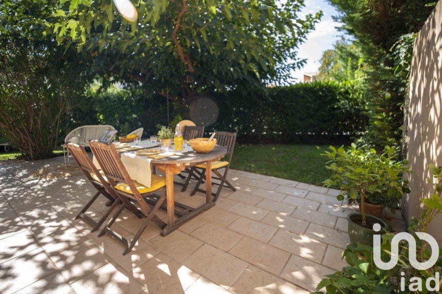 House 4 rooms of 83 m² in Aix-en-Provence (13090)