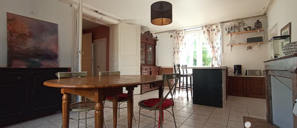 House 5 rooms of 250 m² in L'Île-Bouchard (37220)