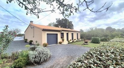 House 4 rooms of 93 m² in Faye-l'Abbesse (79350)