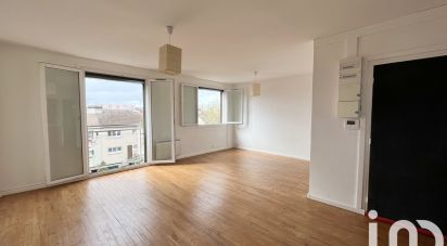 Appartement 3 pièces de 65 m² à Choisy-le-Roi (94600)