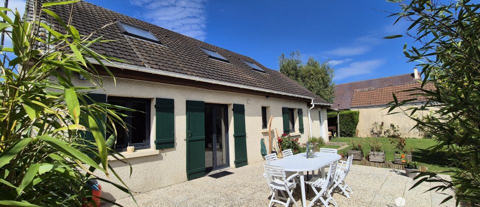 Maison traditionnelle 5 pièces de 115 m² à Le Mesnil-Saint-Denis (78320)