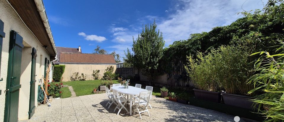 Maison traditionnelle 5 pièces de 115 m² à Le Mesnil-Saint-Denis (78320)