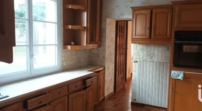 House 3 rooms of 92 m² in Nieuil-l'Espoir (86340)