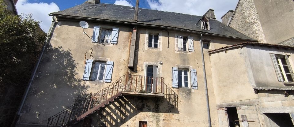 House 6 rooms of 300 m² in Crocq (23260)