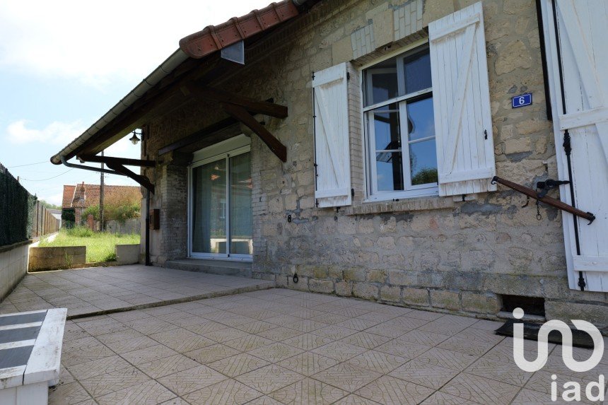 House 6 rooms of 141 m² in Vassogne (02160)