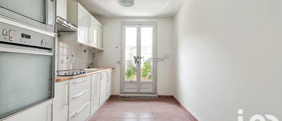 Apartment 3 rooms of 67 m² in Saint-Cyr-l'École (78210)