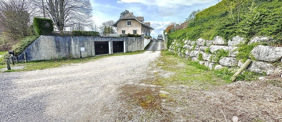 Maison traditionnelle 9 pièces de 167 m² à Allinges (74200)