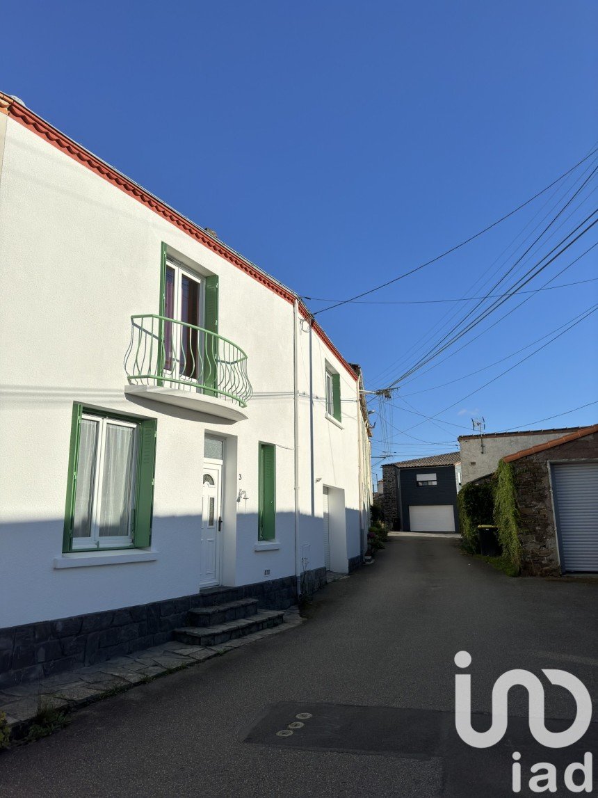 Town house 6 rooms of 100 m² in La Haie-Fouassière (44690)