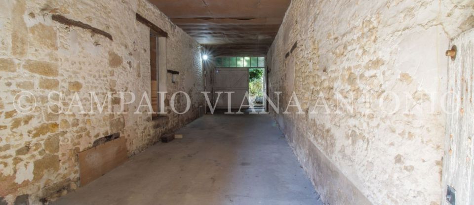 House 9 rooms of 230 m² in Puiseaux (45390)