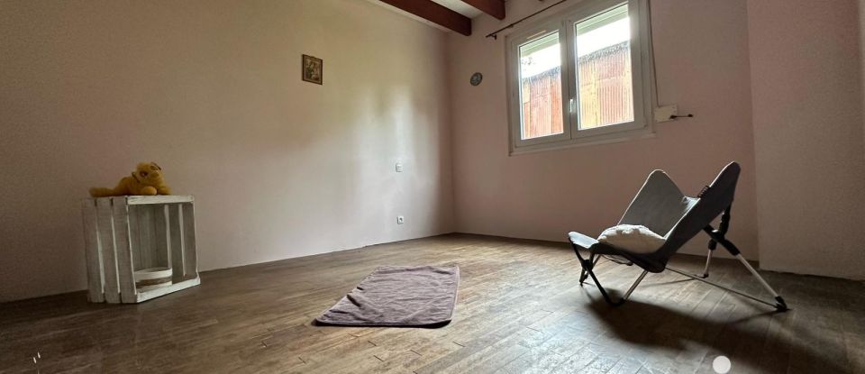 Longère 3 pièces de 87 m² à Mernel (35330)