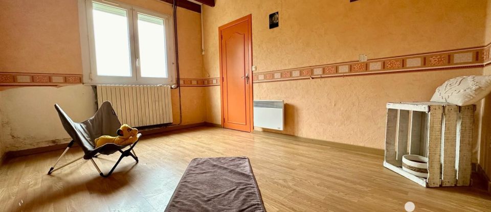 Longère 3 pièces de 87 m² à Mernel (35330)