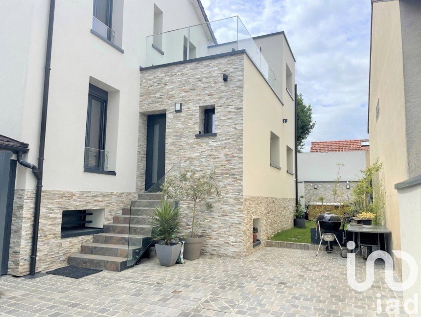 Maison 6 pièces de 160 m² à Arcueil (94110)