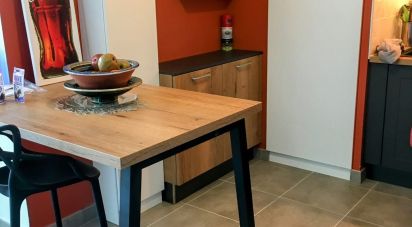 Appartement 4 pièces de 100 m² à Nîmes (30000)