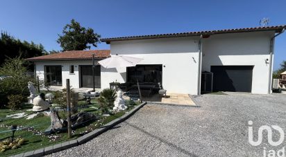 Maison traditionnelle 7 pièces de 151 m² à Urcuit (64990)