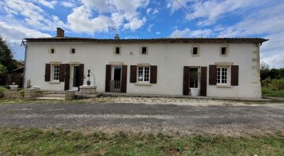 Maison 8 pièces de 236 m² à Saint-Bonnet-sur-Gironde (17150)