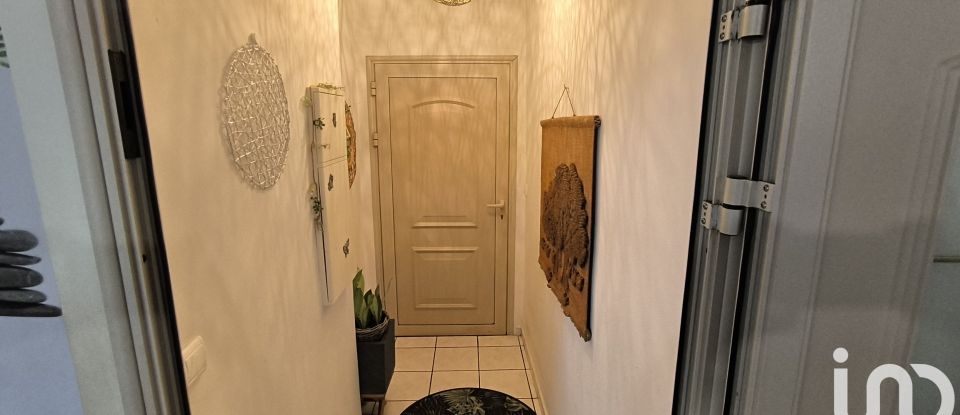 Apartment 3 rooms of 64 m² in Saint-Pierre (97432)