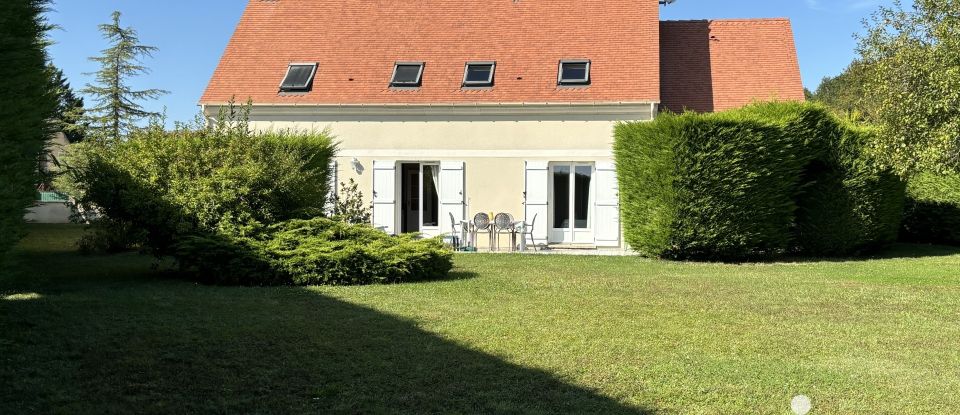 Traditional house 6 rooms of 160 m² in Dormelles (77130)