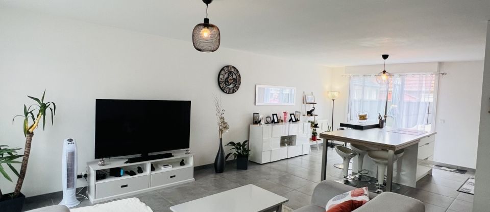 Maison 4 pièces de 93 m² à Pecquencourt (59146)