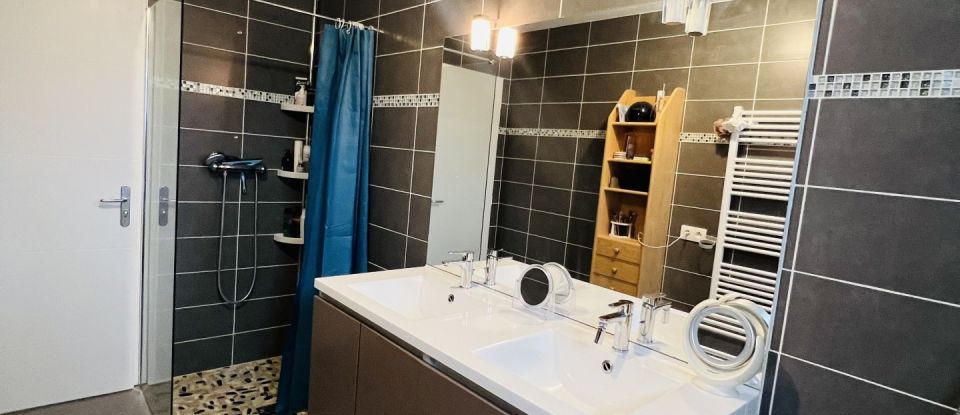 Maison 4 pièces de 93 m² à Pecquencourt (59146)