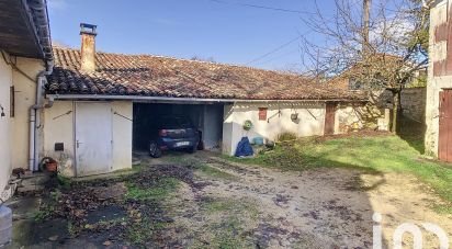 Maison de village 7 pièces de 185 m² à Saint-Cybardeaux (16170)