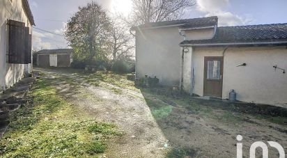 Village house 7 rooms of 185 m² in Saint-Cybardeaux (16170)